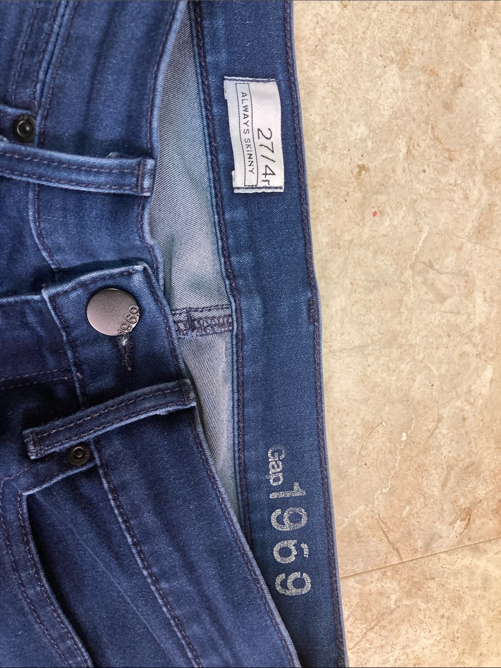 GAP Women's Dark Indigo Skinny Jeans - Picture 2 of 6
